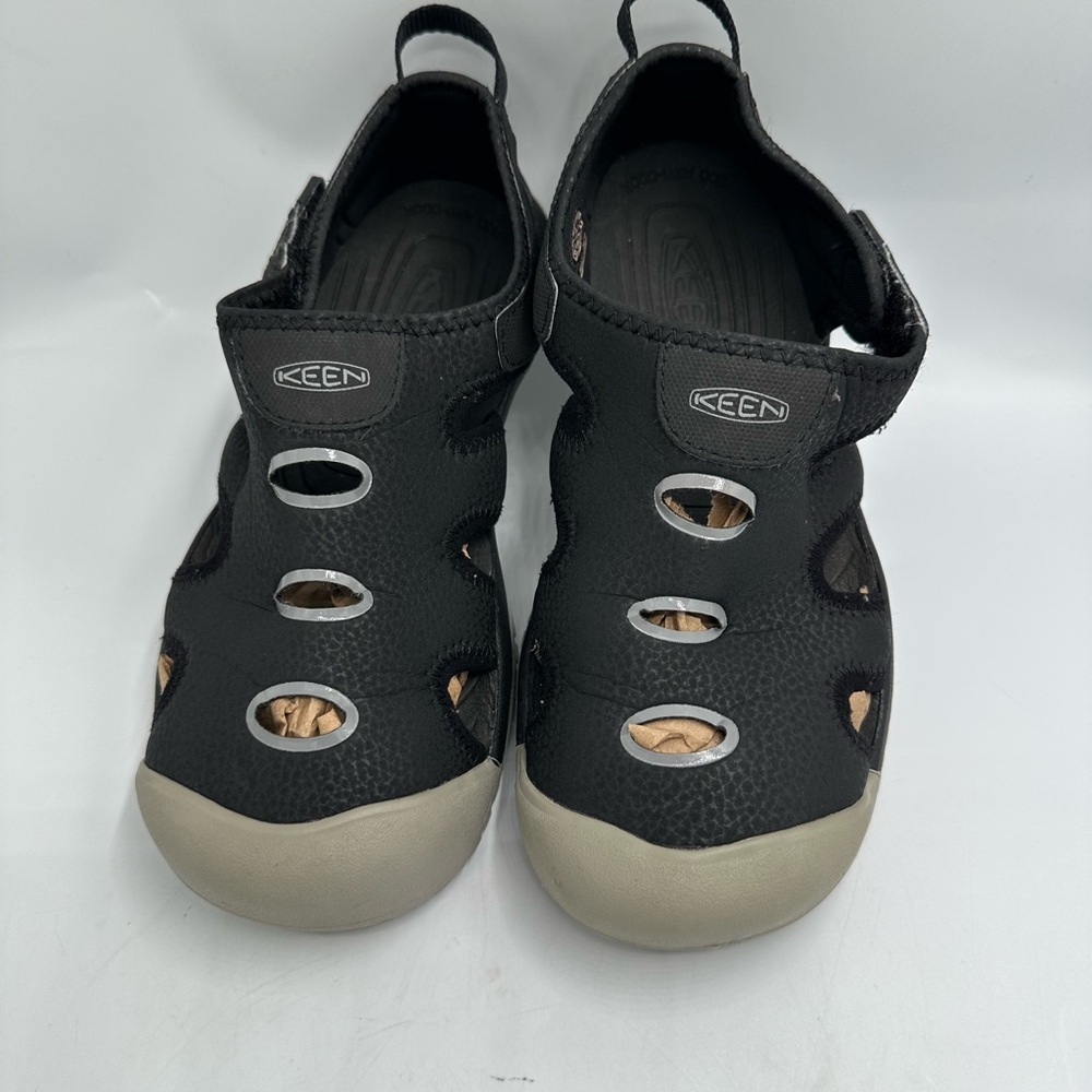 KEEN Stingray Big Kid Size 4 Closed Toe Water Sandals Black/Drizzle 1023153 - Picture 8 of 9